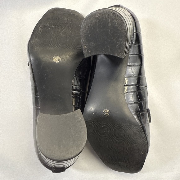 Liz Claiborne Croc Embossed Block Heel Loafers Black‎ W/Gold Chain Size 6 Classy - Picture 9 of 9